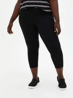 Null Crop Signature Waist Premium Legging