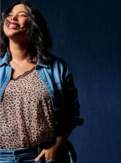 TORRID Taylor Medium Wash Denim Button-Down Shirt -Cheap Torrid Shop 10262076 07503 pdped