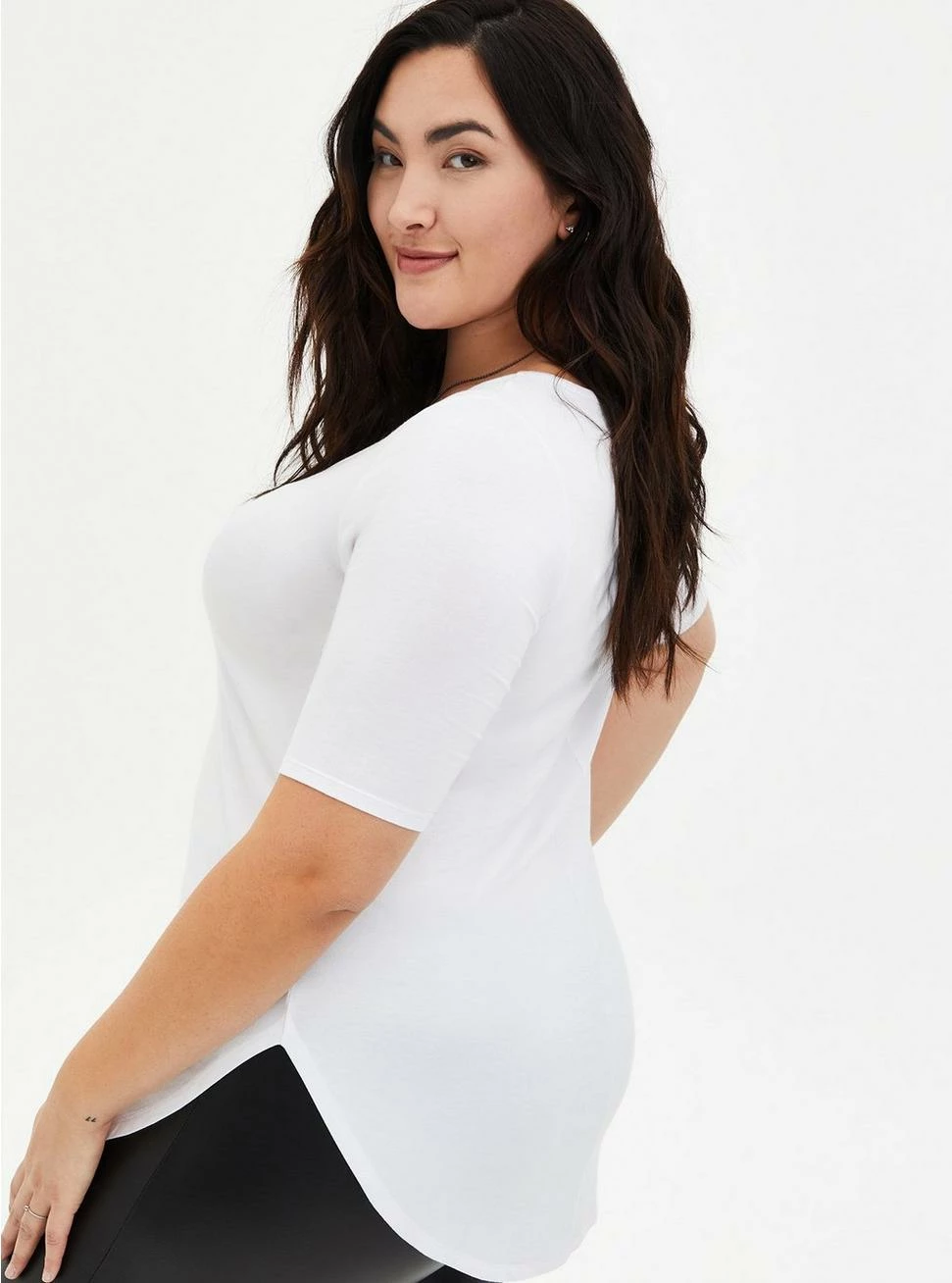 TORRID Favorite Tunic Super Soft V-Neck Tunic Tee 5 TORRID Favorite Tunic Super Soft V-Neck Tunic Tee - Image 3