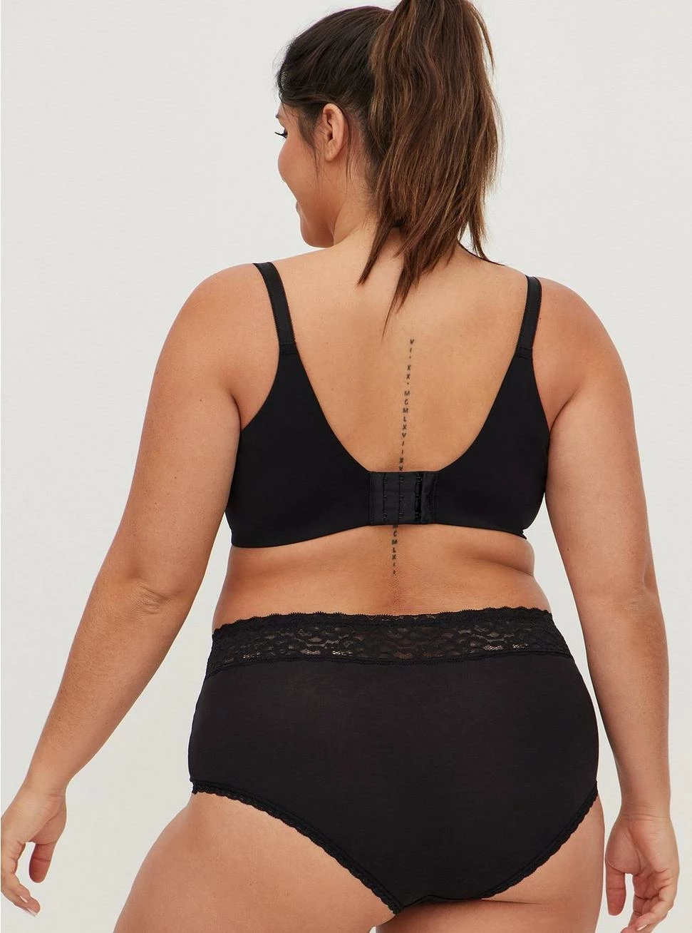 TORRID T-Shirt Lightly Lined Smooth 360° Back Smoothing™ Bra 5 TORRID T-Shirt Lightly Lined Smooth 360° Back Smoothing™ Bra - Image 3