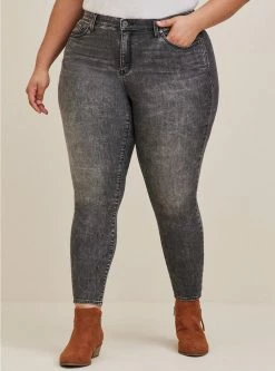 TORRID Sky High Skinny Super Soft High-Rise Jean