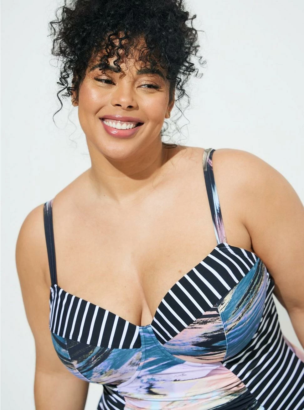 TORRID Slim Fix Underwire One Piece Swimsuit 6 TORRID Slim Fix Underwire One Piece Swimsuit - Image 4