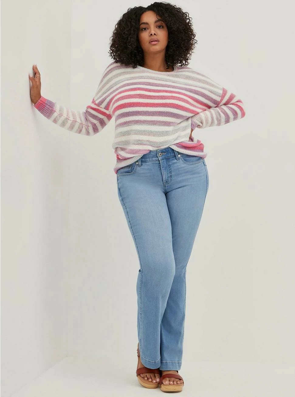 TORRID Bombshell Flare Premium Stretch High-Rise Jean 6 TORRID Bombshell Flare Premium Stretch High-Rise Jean - Image 4