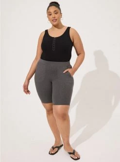 TORRID 9 Inch Signature Waist Pocket Bike Short