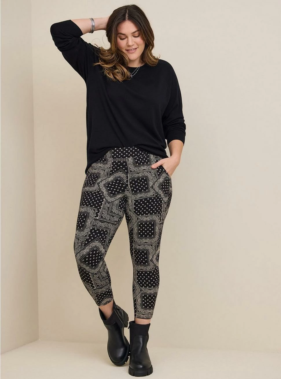 TORRID Crop Signature Waist Pocket Premium Legging 3 TORRID Crop Signature Waist Pocket Premium Legging