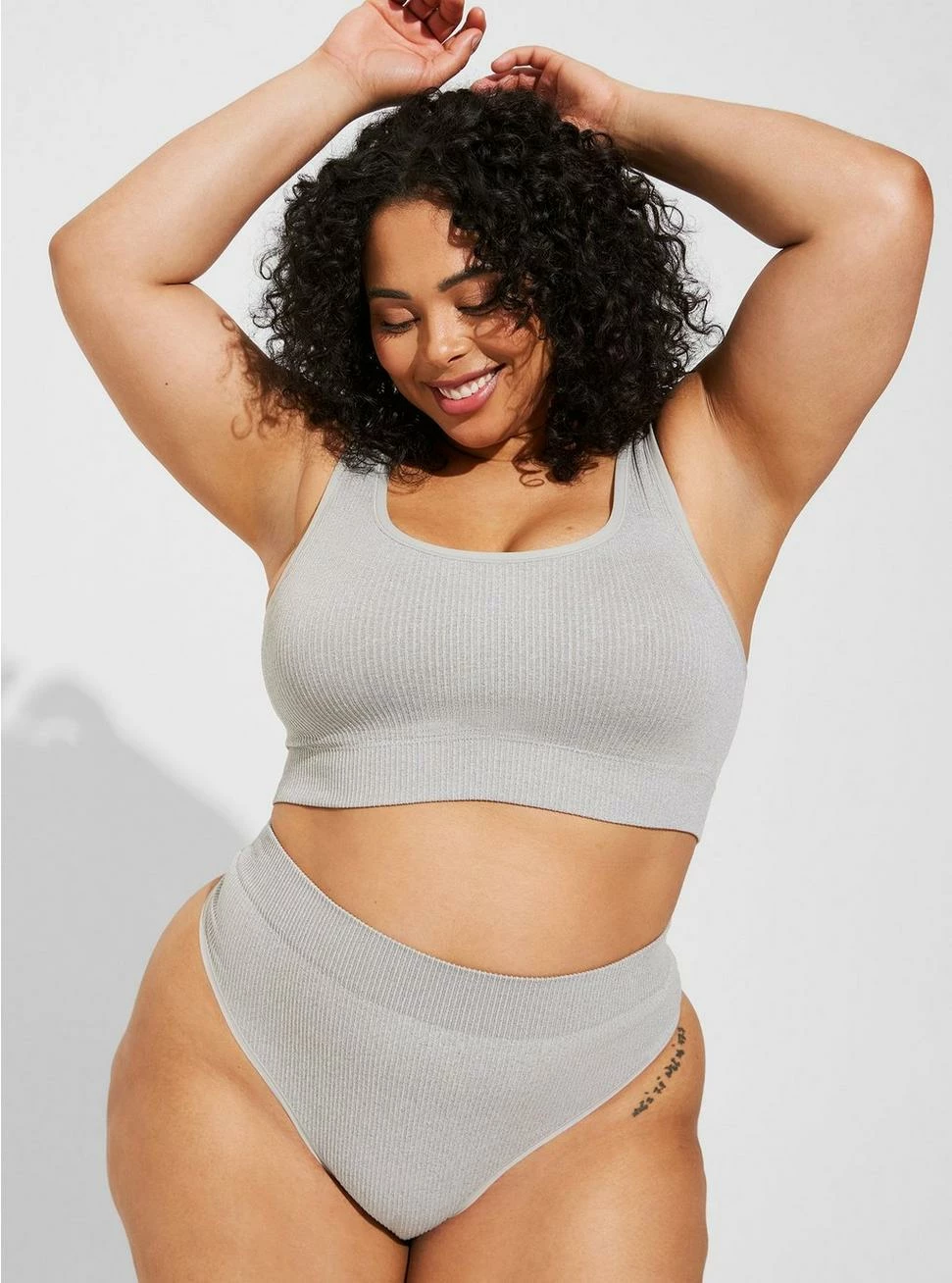 Null Scoop Neck Seamless Bralette - Ribbed Heather Grey 4 Null Scoop Neck Seamless Bralette - Ribbed Heather Grey - Image 2