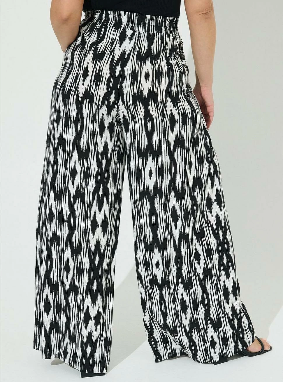 TORRID Pull-On Wide Leg Stretch Challis High-Rise Pant 5 TORRID Pull-On Wide Leg Stretch Challis High-Rise Pant - Image 3