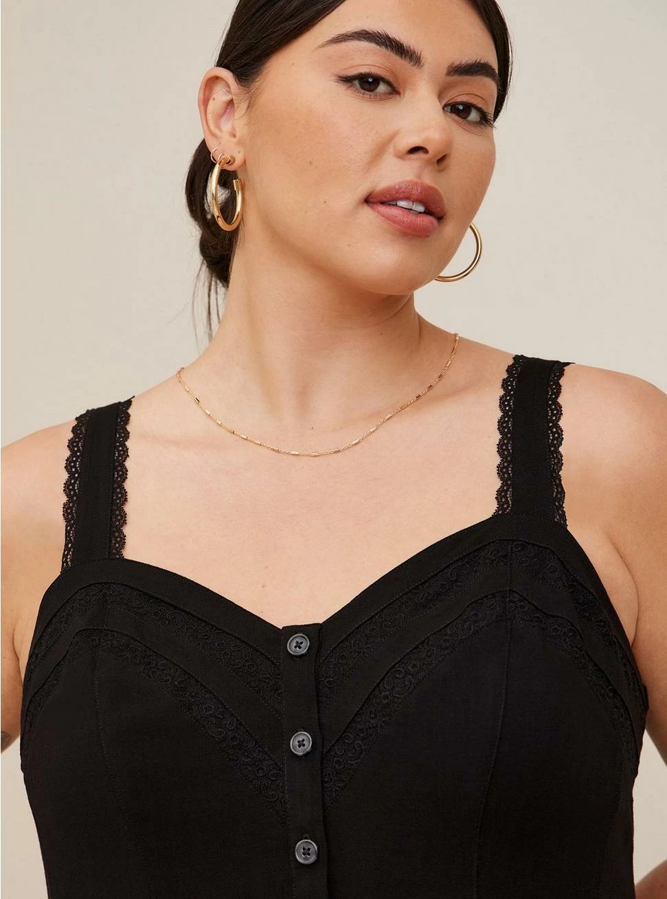 TORRID Fit And Flare Rayon Slub Lace Trim Button-Front Tank 6 TORRID Fit And Flare Rayon Slub Lace Trim Button-Front Tank - Image 4