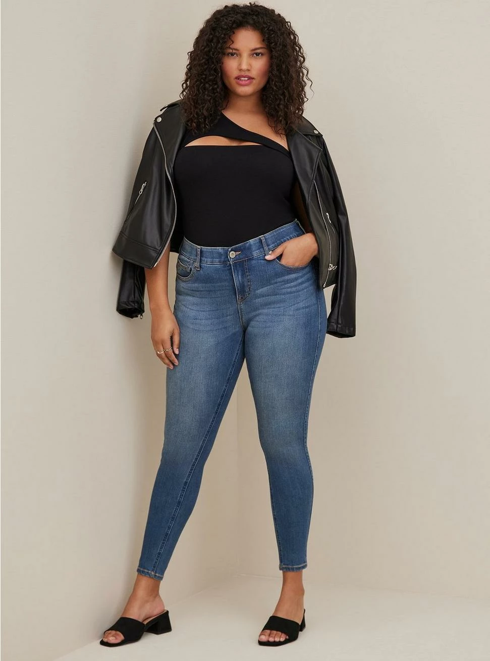 TORRID Foxy Cutout One Shoulder Top 5 TORRID Foxy Cutout One Shoulder Top - Image 3