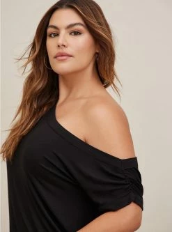 TORRID Super Soft Off-Shoulder Asymmetrical Sleeve Top 10 TORRID Super Soft Off-Shoulder Asymmetrical Sleeve Top -Cheap Torrid Shop 18226341 00684 av3