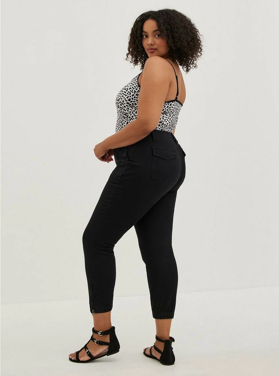 TORRID Comfort Flex Waistband Classic Fit Jogger Stretch Twill High-Rise Pant 5 TORRID Comfort Flex Waistband Classic Fit Jogger Stretch Twill High-Rise Pant - Image 3