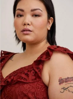 TORRID Lace Ruffle Short Sleeve Crop Top 10 TORRID Lace Ruffle Short Sleeve Crop Top -Cheap Torrid Shop 18627010 05043 av3