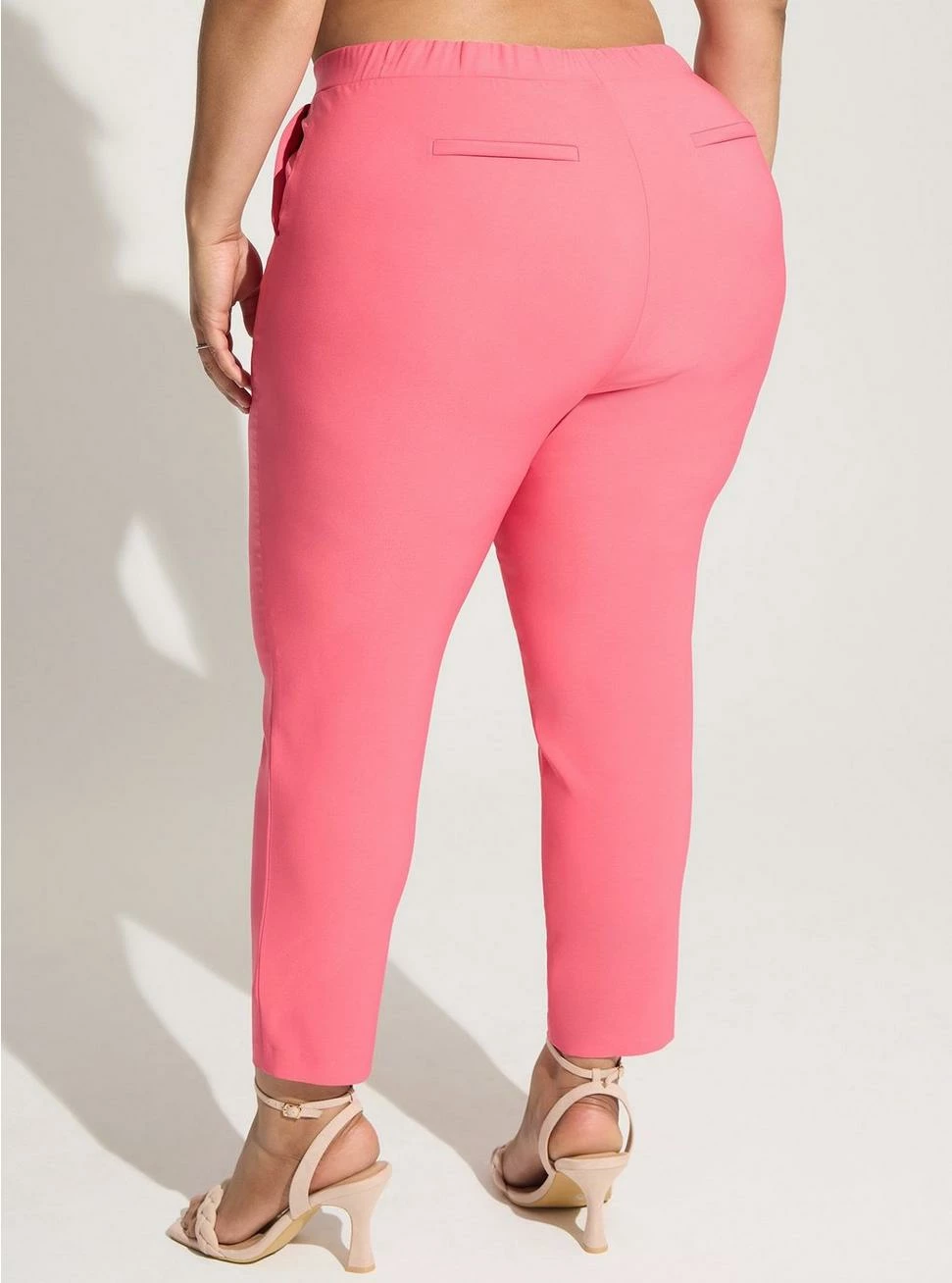 TORRID Pull-On Relaxed Taper Studio Refined Crepe High-Rise Pant 5 TORRID Pull-On Relaxed Taper Studio Refined Crepe High-Rise Pant - Image 3