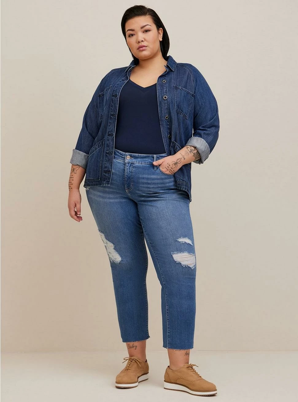 TORRID Favorite Tunic Super Soft V-Neck Side Slit Tee 4 TORRID Favorite Tunic Super Soft V-Neck Side Slit Tee - Image 2