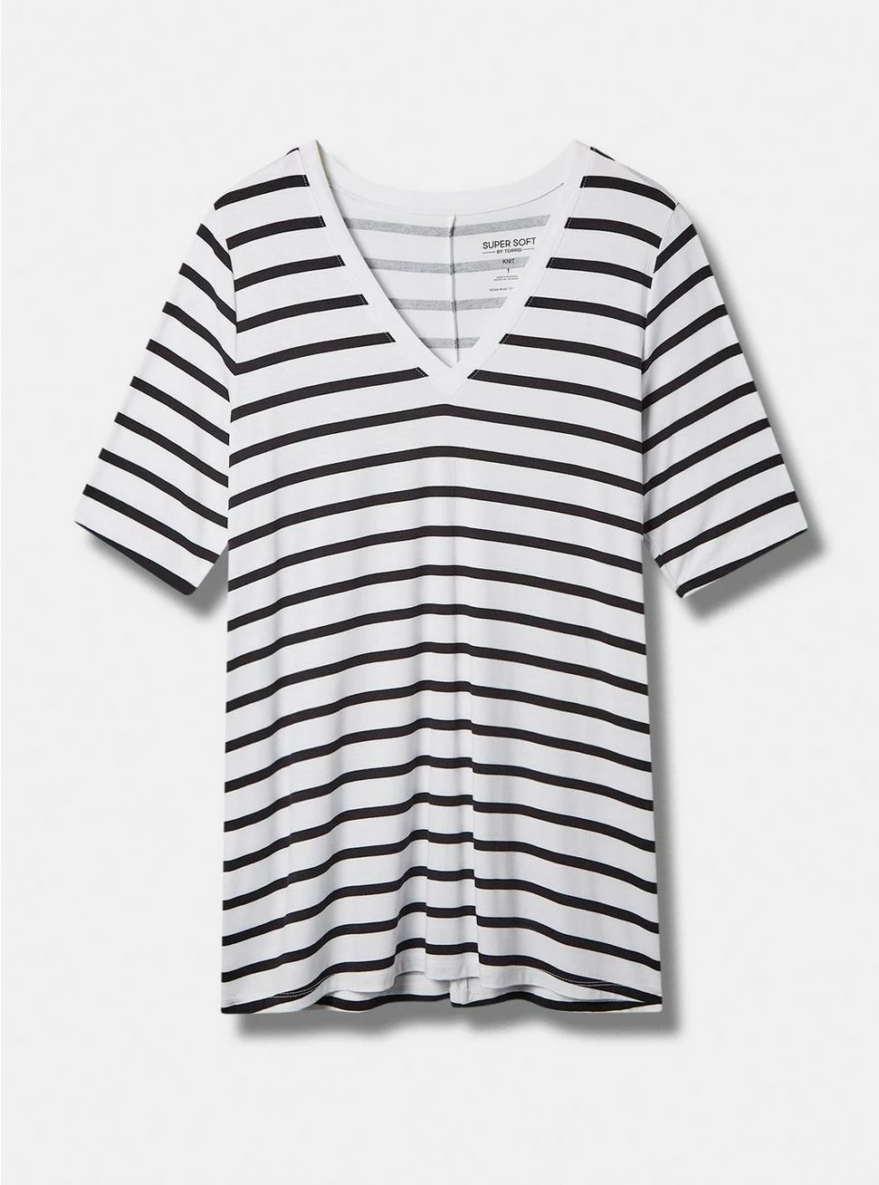 TORRID Favorite Tunic Super Soft V-Neck Side Slit Tee 5 TORRID Favorite Tunic Super Soft V-Neck Side Slit Tee - Image 4