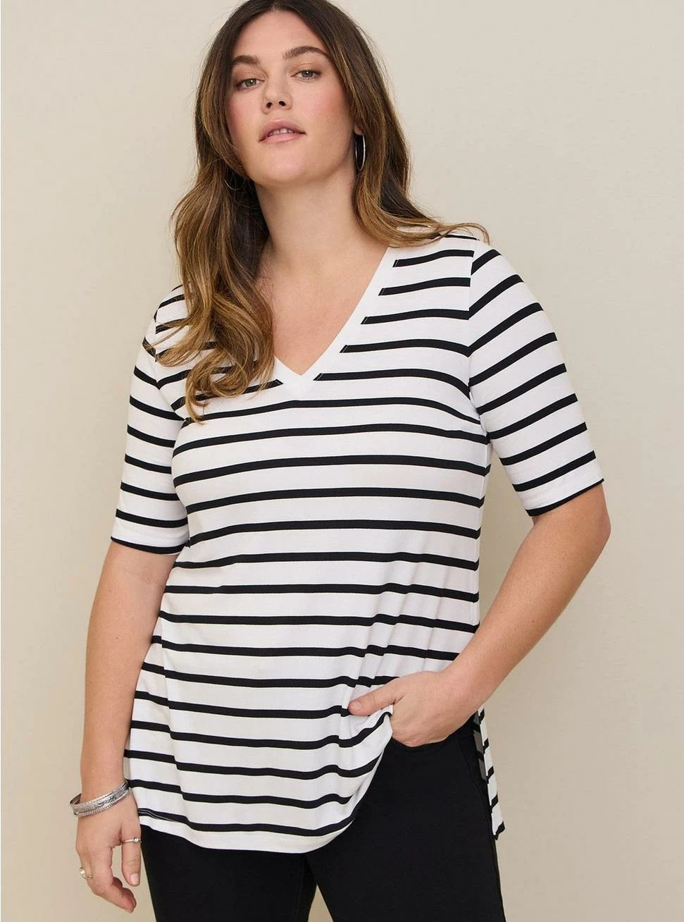 TORRID Favorite Tunic Super Soft V-Neck Side Slit Tee 2 TORRID Favorite Tunic Super Soft V-Neck Side Slit Tee