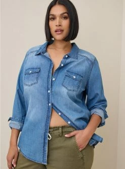 TORRID Pull-On Boyfriend Straight Stretch Twill Mid-Rise Pant (Short) -Cheap Torrid Shop 19554440 02048 av3