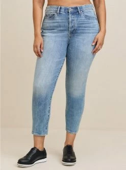 TORRID Mom Straight Vintage Stretch High-Rise Jean (Short)