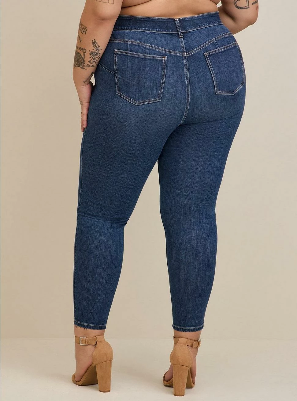 TORRID Bombshell Skinny Vintage Stretch High-Rise Jean (Short) 4 TORRID Bombshell Skinny Vintage Stretch High-Rise Jean (Short) - Image 2