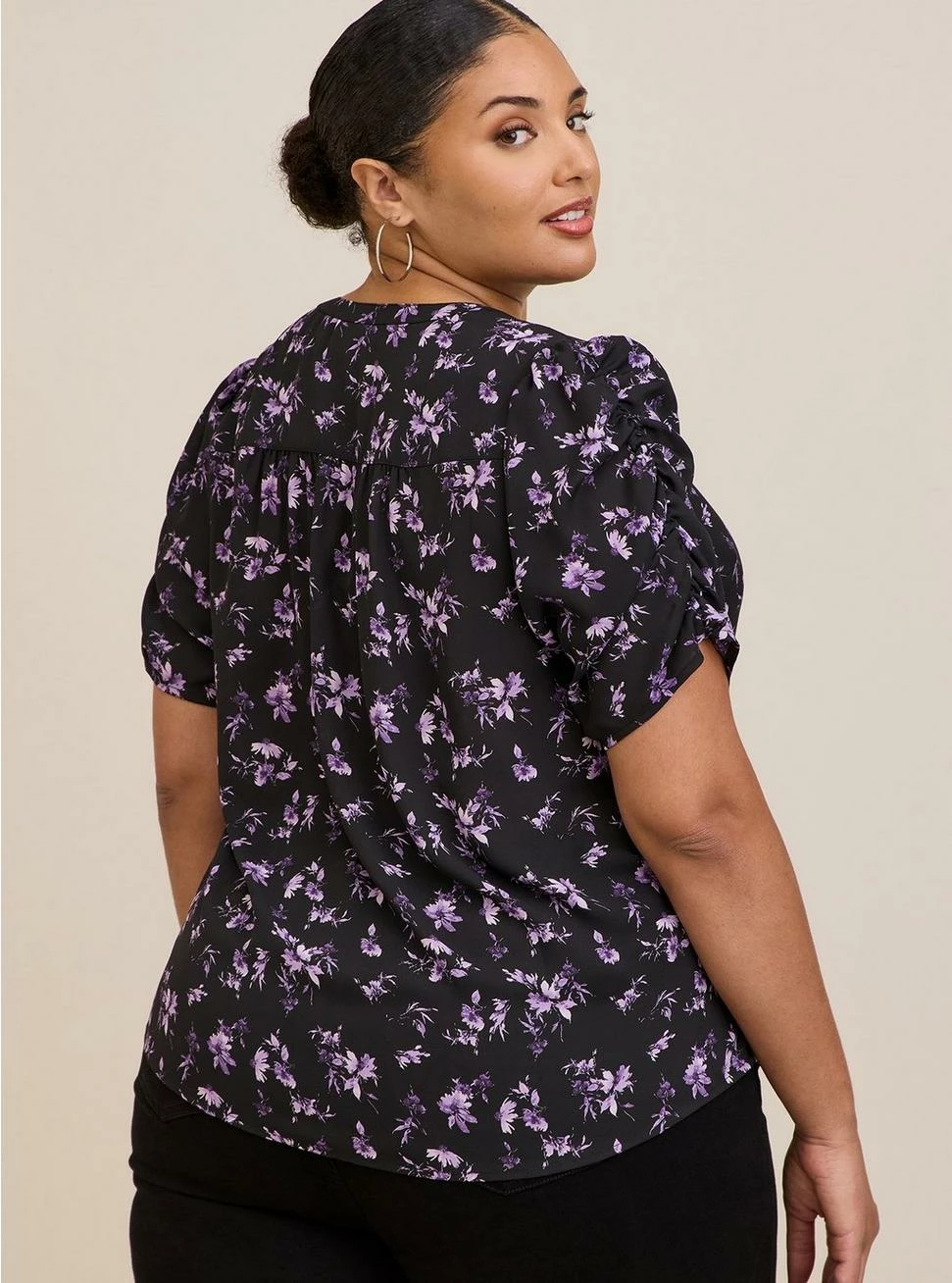 TORRID Harper Georgette Ruched Short Sleeve Blouse 5 TORRID Harper Georgette Ruched Short Sleeve Blouse - Image 3