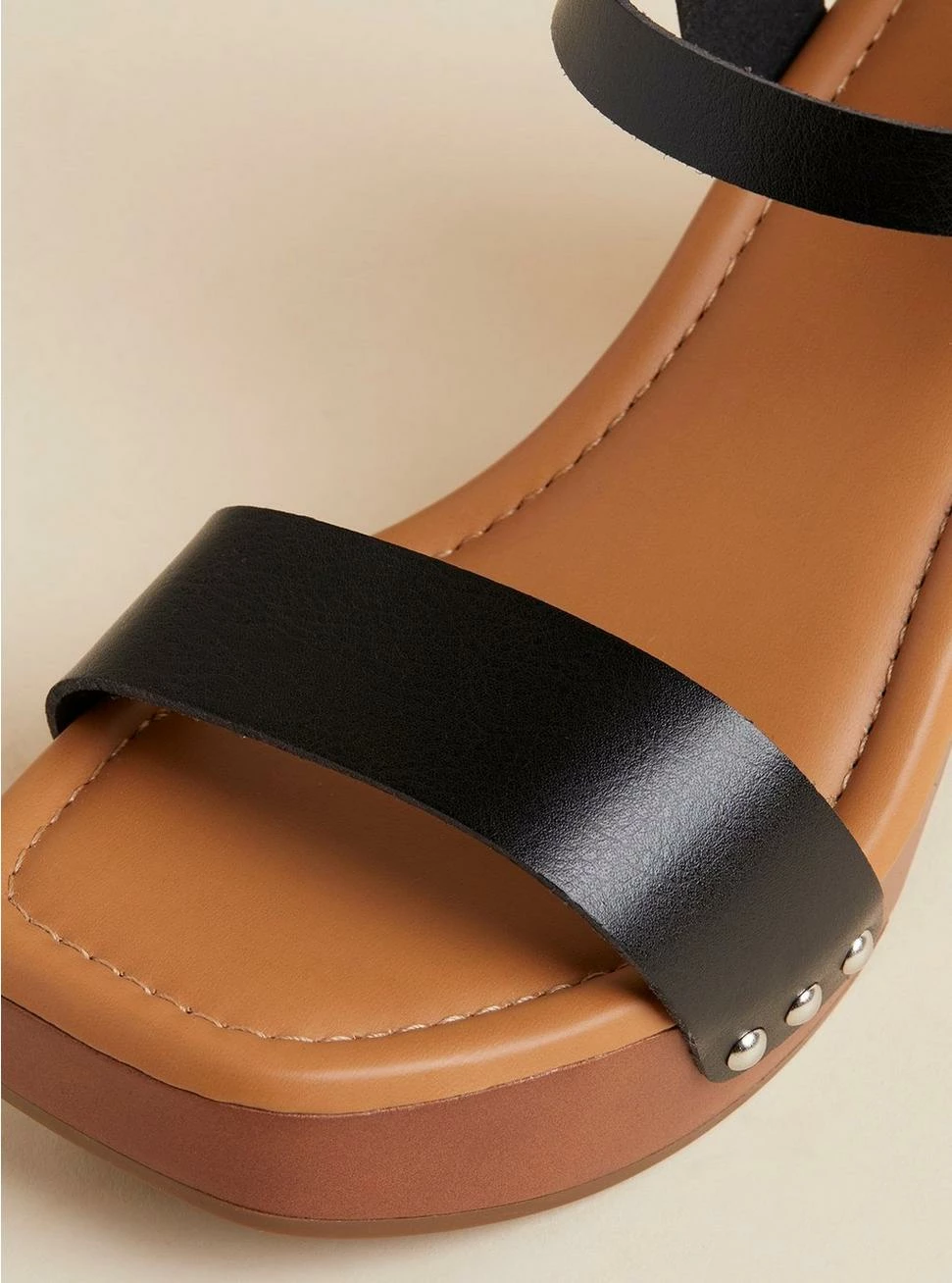 TORRID Square Toe Wood Heel (WW) 6 TORRID Square Toe Wood Heel (WW) - Image 4