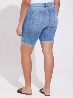 TORRID Boyfriend Bermuda Vintage Stretch Mid-Rise Short -Cheap Torrid Shop 40060479 10377 av2