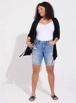 TORRID Boyfriend Bermuda Vintage Stretch Mid-Rise Short