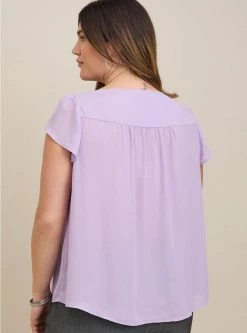 TORRID Georgette Embroidered V-Neck Tulip Short Sleeve 9 TORRID Georgette Embroidered V-Neck Tulip Short Sleeve -Cheap Torrid Shop 40075086 00149 av2