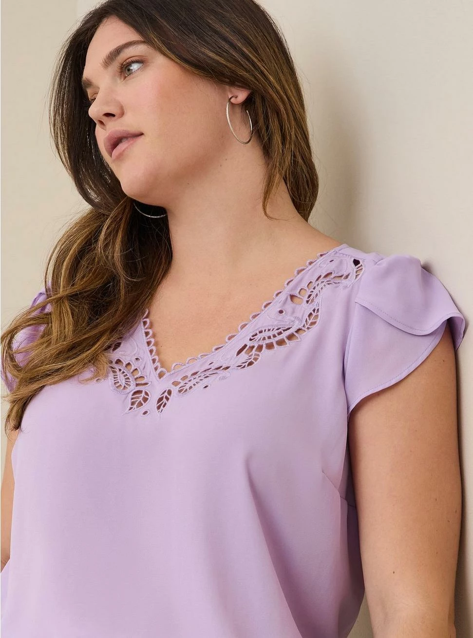 TORRID Georgette Embroidered V-Neck Tulip Short Sleeve 6 TORRID Georgette Embroidered V-Neck Tulip Short Sleeve - Image 4