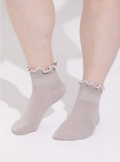 TORRID 2 Pk Ruffle Shortie Socks -Cheap Torrid Shop 40085583 02724 av1