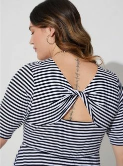 TORRID Mini Jersey Twist Back Skater Dress 9 TORRID Mini Jersey Twist Back Skater Dress -Cheap Torrid Shop 40110537 05995 av2