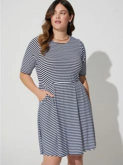 TORRID Mini Jersey Twist Back Skater Dress 10 TORRID Mini Jersey Twist Back Skater Dress -Cheap Torrid Shop 40110537 05995 av3