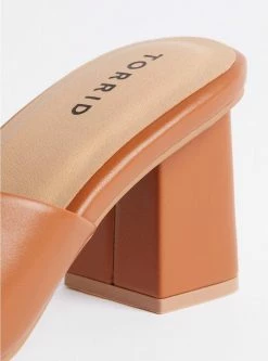 TORRID Square Toe Thong Sandal (WW) -Cheap Torrid Shop 40110759 00128 av5