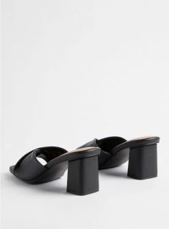 TORRID Square Toe Thong Sandal (WW) -Cheap Torrid Shop 40110759 00133 av2