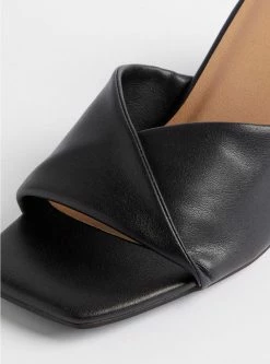 TORRID Square Toe Thong Sandal (WW) -Cheap Torrid Shop 40110759 00133 av3