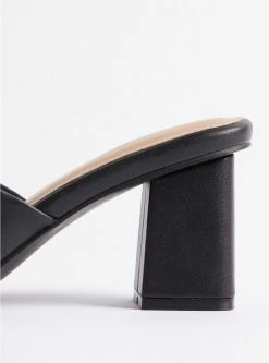 TORRID Square Toe Thong Sandal (WW) -Cheap Torrid Shop 40110759 00133 av4