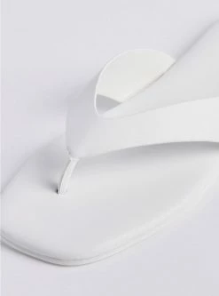 TORRID Square Toe Thong Sandal (WW) -Cheap Torrid Shop 40205037 00013 av3